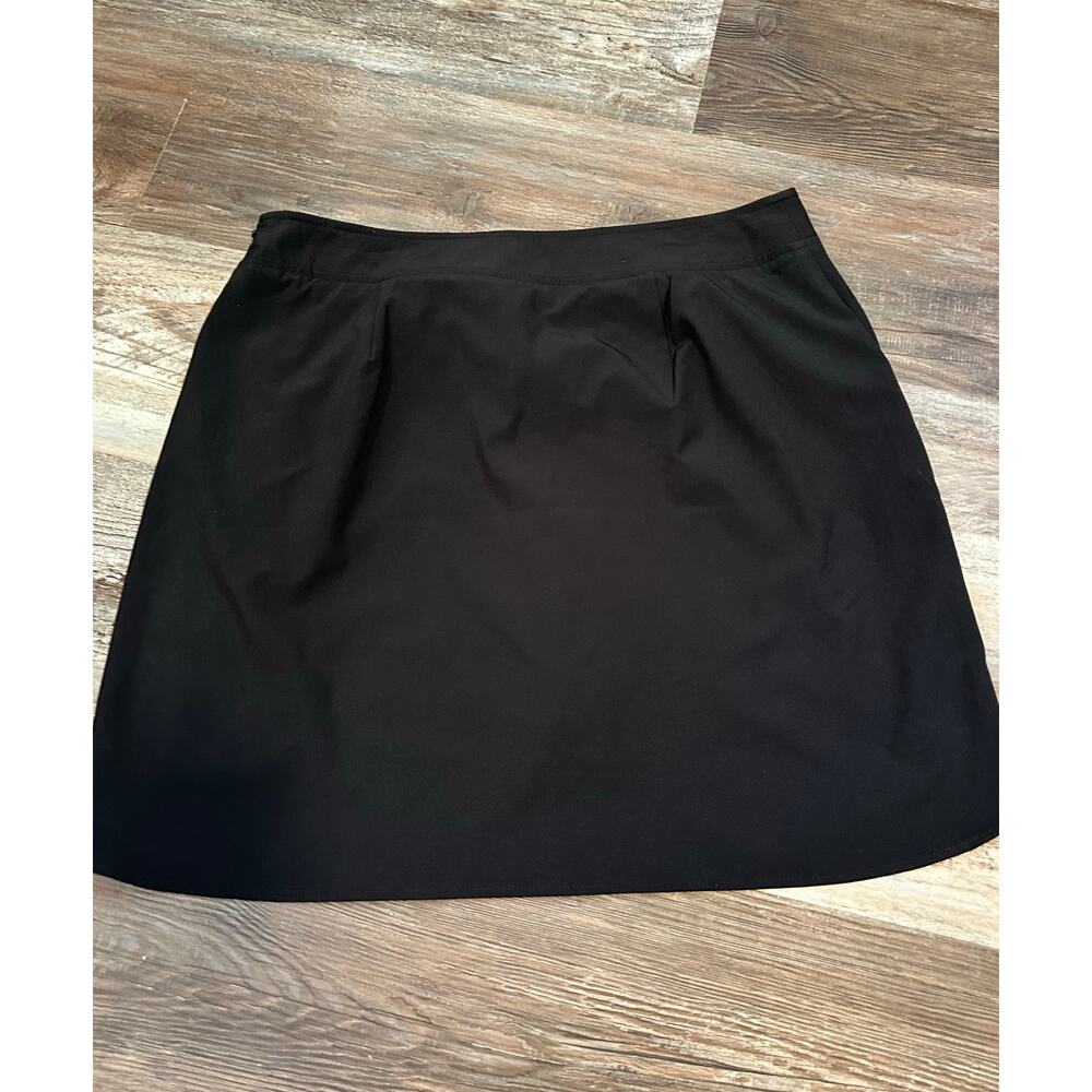 Christopher & Banks black tennis/golf skort in size Medium